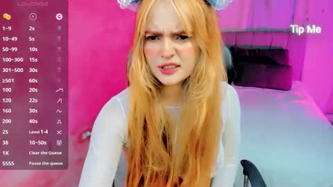 Snapshot of samanta_ginger chatting on January 7, 8:00 pm samanta online show from January 7, 8:00 pm