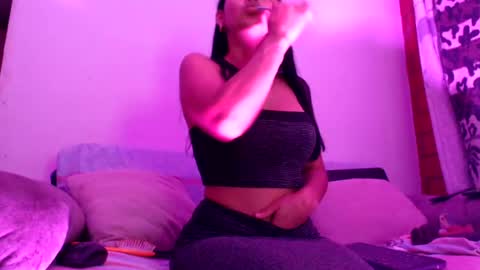 Snapshot of samanta_xi chatting on July 9, 10:30 am samanta online show from July 9, 10:30 am