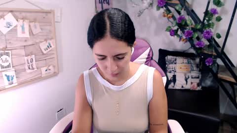 Snapshot of samantha2girl chatting on June 8, 6:08 pm samantha online show from June 8, 6:08 pm
