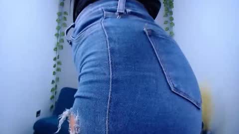 Snapshot of samantha46 chatting on February 13, 11:45 pm Samy online show from February 13, 11:45 pm