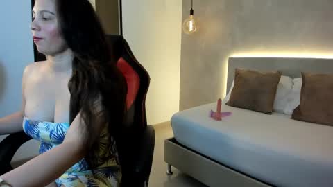 S A M A N T H A online show from September 25, 2:37 am