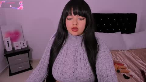 Snapshot of samantha__g chatting on December 6, 9:43 am Sam online show from December 6, 9:43 am