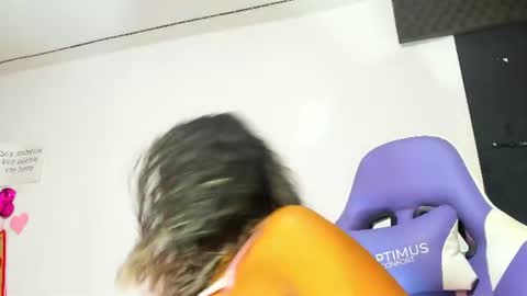 Snapshot of samantha__smile__ chatting on July 19, 5:05 pm Samanthasmile online show from July 19, 5:05 pm
