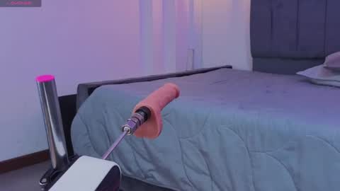 samantha_blow online show from April 28, 4:06 am