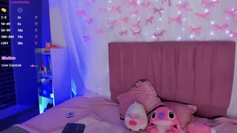 samantha_browwnn online show from May 25, 5:41 pm