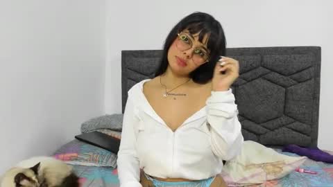 samantha cherry  online show from March 20, 9:30 pm