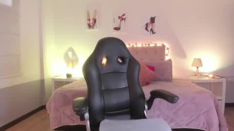 Samantha online show from May 1, 7:51 pm