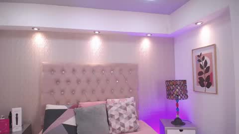 Samantha online show from November 13, 5:39 am