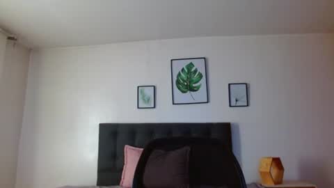 Snapshot of samanthachop chatting on June 24, 2:05 pm samanthachop online show from June 24, 2:05 pm