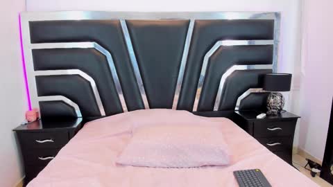 Snapshot of samanthaevans4 chatting on February 15, 12:33 pm Sweet Samantha online show from February 15, 12:33 pm