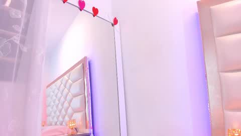 Snapshot of samanthaevans4 chatting on February 20, 11:43 pm Sweet Samantha online show from February 20, 11:43 pm