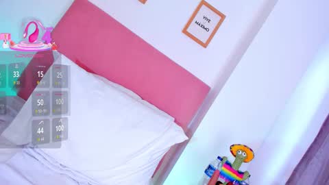 V A  N E S S A  online show from November 12, 8:19 pm