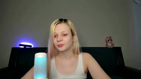 Snapshot of samanthamiasnik1 chatting on January 25, 11:02 am Samantha online show from January 25, 11:02 am