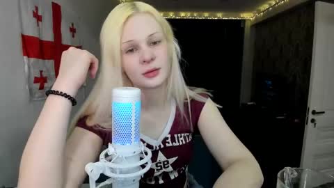 Snapshot of samanthamiasnik1 chatting on February 20, 7:41 pm Samantha online show from February 20, 7:41 pm