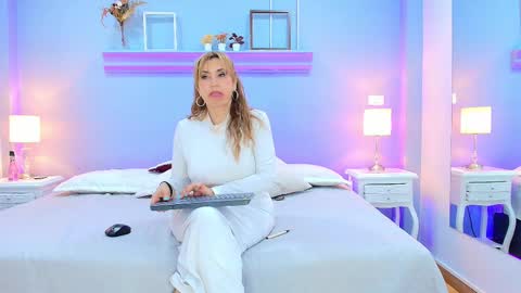 Samanta online show from February 14, 1:23 am