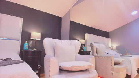 Samanta online show from November 19, 8:20 pm