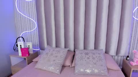 Alejandra  online show from January 14, 12:33 pm