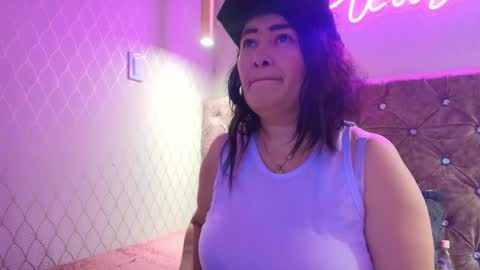 samanthasyedx online show from May 18, 3:57 am