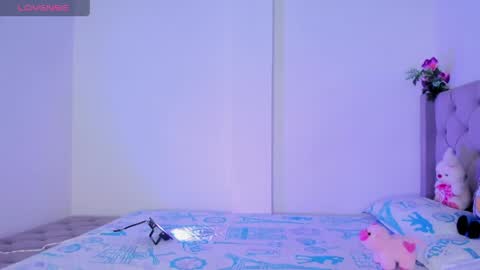 Samara is my name a pleasure delighted that you are here leave your thumb up it is important to me online show from April 9, 3:50 am