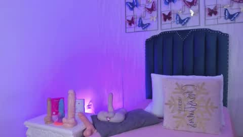 Samara Warren online show from January 8, 11:56 am