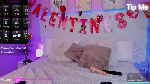 Snapshot of samaraeyes chatting on February 20, 5:40 pm -- -- online show from February 20, 5:40 pm