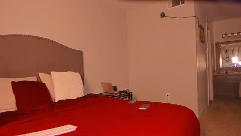 Yaya online show from March 5, 10:11 am