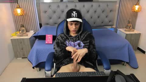 Sam online show from February 21, 2:18 pm