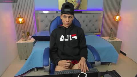 Sam online show from March 8, 6:44 pm