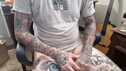 Snapshot of samboiamtho chatting on February 9, 11:25 am samboiamtho online show from February 9, 11:25 am