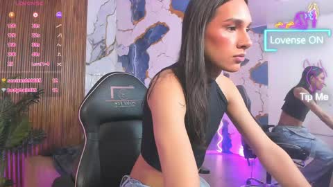 Snapshot of samcielo_tay chatting on April 25, 2:36 am sam online show from April 25, 2:36 am