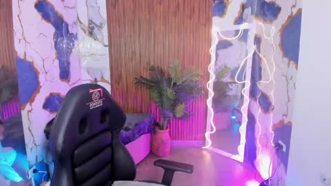 Snapshot of samcielo_tay chatting on May 11, 3:01 am sam online show from May 11, 3:01 am