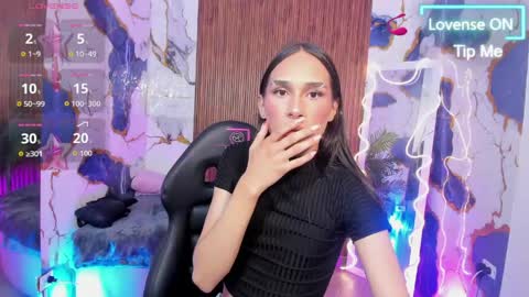 Snapshot of samcielo_tay chatting on May 13, 2:42 am sam online show from May 13, 2:42 am