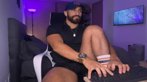 Snapshot of samdornan chatting on January 14, 11:48 pm Sam Dornan online show from January 14, 11:48 pm