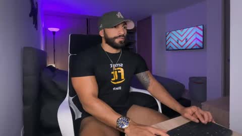 Snapshot of samdornan chatting on January 20, 12:15 am Sam Dornan online show from January 20, 12:15 am