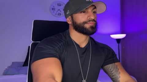 Snapshot of samdornan chatting on January 29, 12:22 am Sam Dornan online show from January 29, 12:22 am