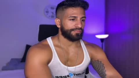 Snapshot of samdornan chatting on February 1, 11:37 pm Sam Dornan online show from February 1, 11:37 pm