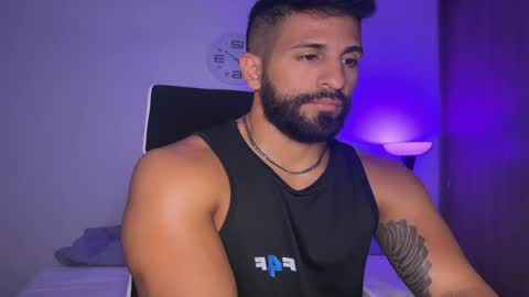 Snapshot of samdornan chatting on February 7, 12:09 am Sam Dornan online show from February 7, 12:09 am