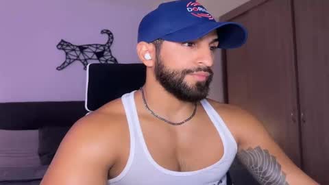 Snapshot of samdornan chatting on February 27, 10:09 pm Sam Dornan online show from February 27, 10:09 pm