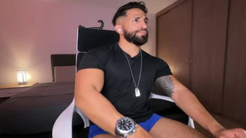 Snapshot of samdornan chatting on March 7, 11:49 pm Sam Dornan online show from March 7, 11:49 pm