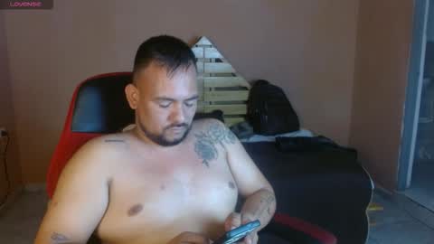 Snapshot of samdread chatting on February 16, 11:56 pm SAM DREAD online show from February 16, 11:56 pm