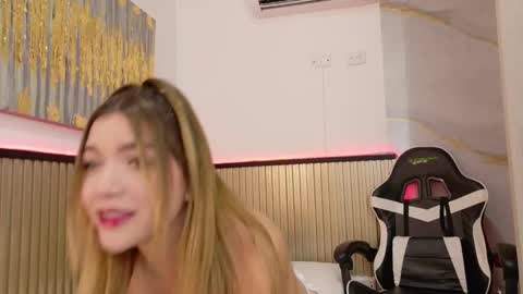 Samanta online show from February 15, 8:05 pm