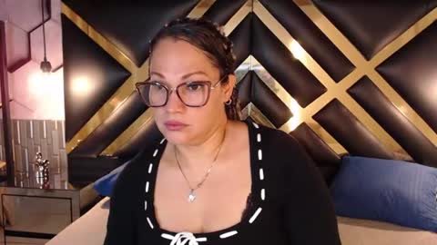 Snapshot of samira_lennox chatting on July 8, 10:03 pm SAMIRA online show from July 8, 10:03 pm