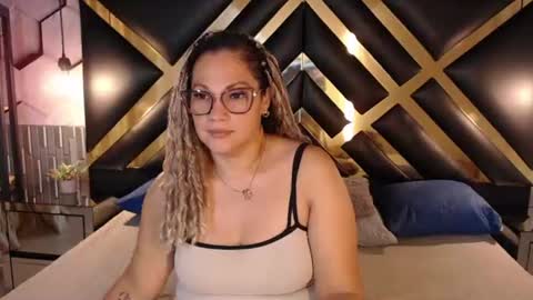 Snapshot of samira_lennox chatting on July 10, 7:16 pm SAMIRA online show from July 10, 7:16 pm