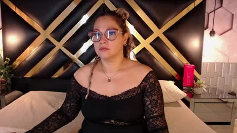 Snapshot of samira_lennox chatting on July 14, 7:41 pm SAMIRA online show from July 14, 7:41 pm