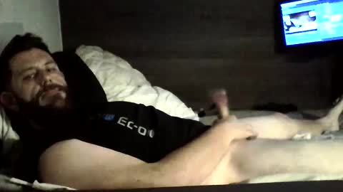 Snapshot of samlorenzofficial chatting on October 11, 5:00 pm SingleNBored online show from October 11, 5:00 pm