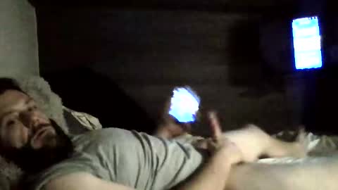 Snapshot of samlorenzofficial chatting on November 3, 6:58 am SingleNBored online show from November 3, 6:58 am