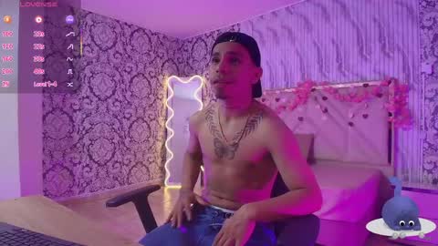 samm_tay1 online show from June 4, 5:46 am
