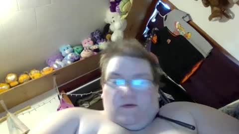 Snapshot of sammiejean85 chatting on December 17, 2:44 pm SammieJean online show from December 17, 2:44 pm