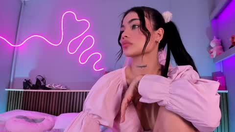 Snapshot of sammy__rose chatting on May 1, 9:52 pm Sammy Rose online show from May 1, 9:52 pm