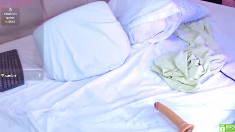 Snapshot of sammy_liv chatting on December 4, 4:49 pm sammy_liv online show from December 4, 4:49 pm